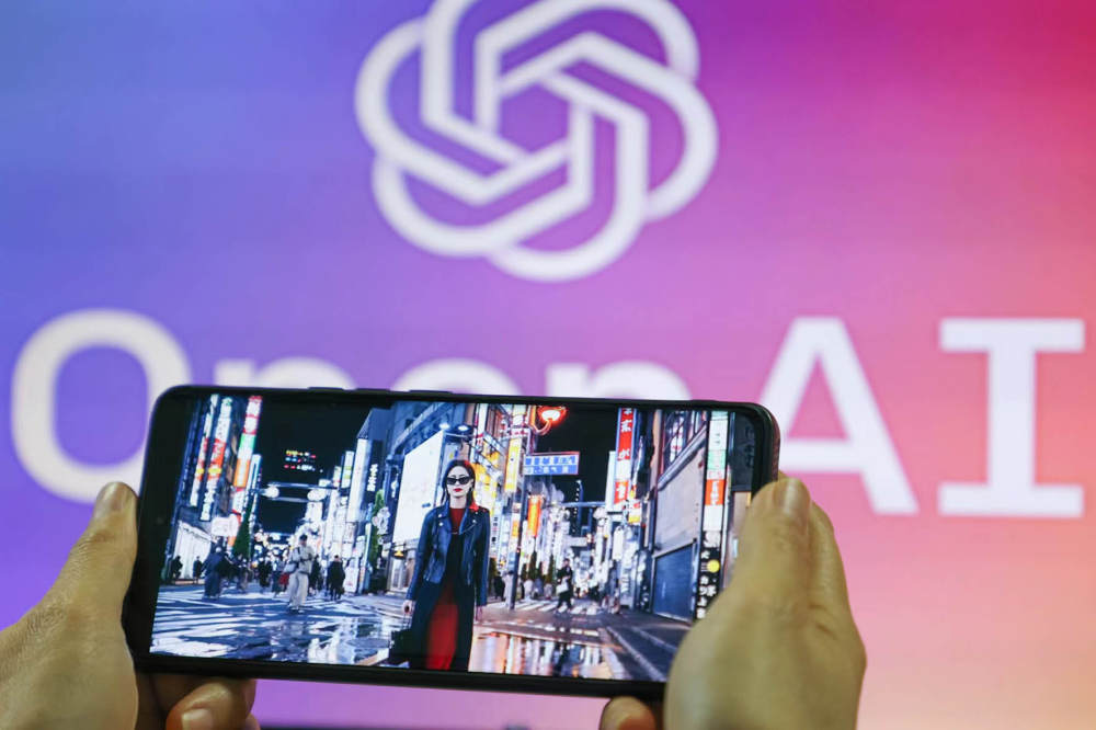 OpenAI做硬件的伙伴，为何锚定“果链双雄”？