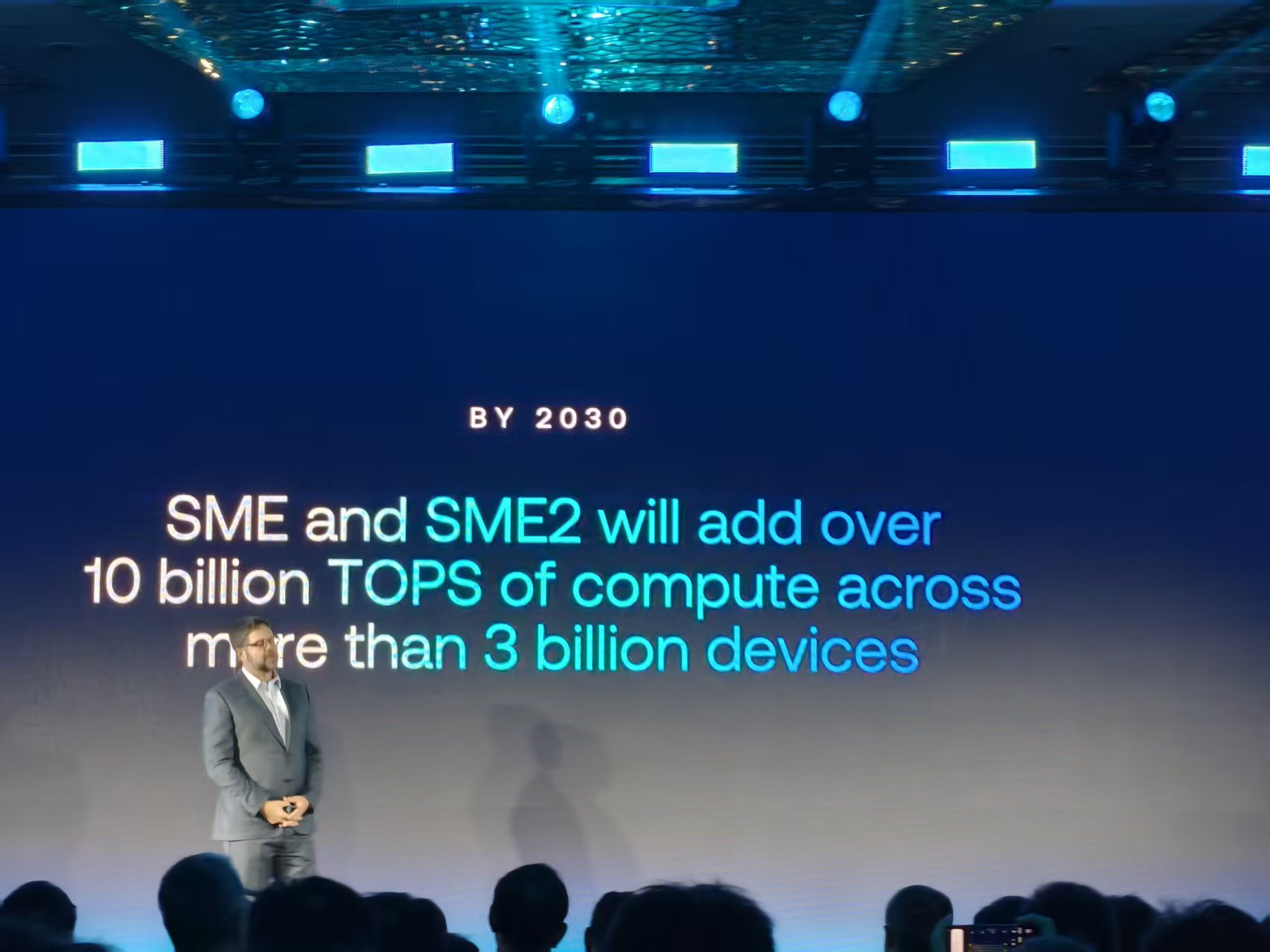 全球芯片巨头Arm大动作，AI智能体应用打开新世界