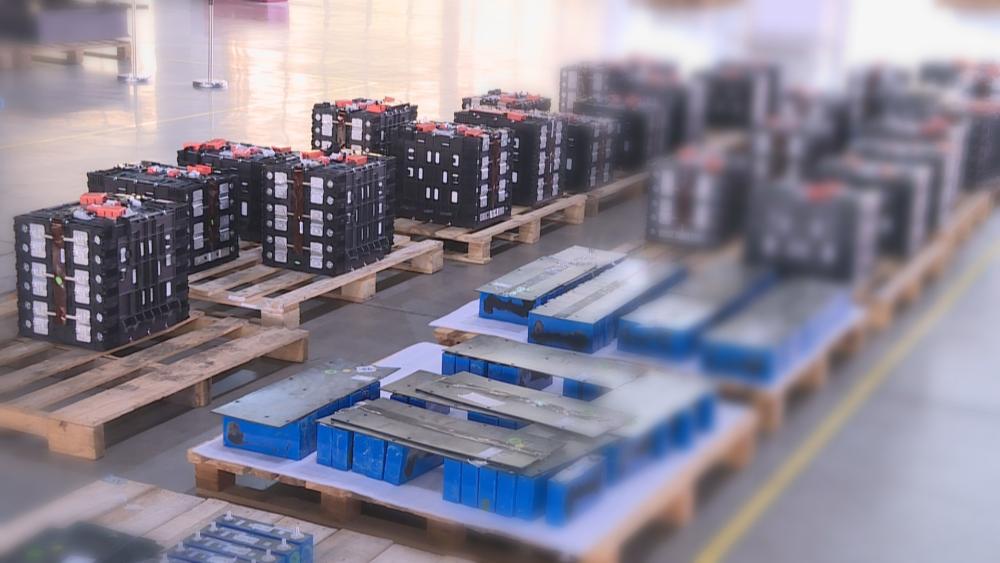 锂电中场棋局：阵痛过后的储能狂欢与价值链重构